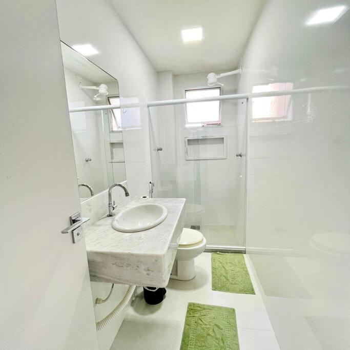 Apartamento Completo - O Melhor Custo X Beneficio Pertinho De Tudo - 3 Minutos A Pe Da Praia Guarapari Exterior photo